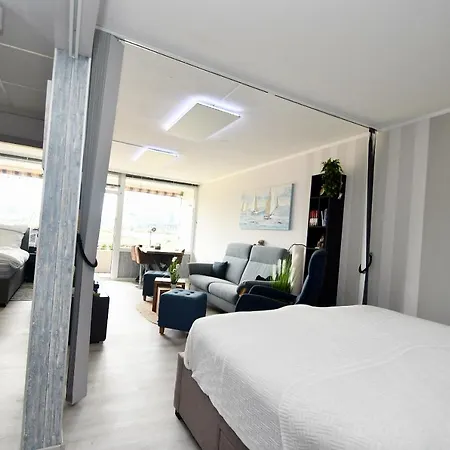 Steinwarder 35-37 Sce-019 Steinwarder 35-37 * Heiligenhafen